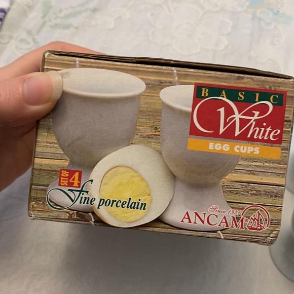 Fine Porcelaine Egg Cups - Picture 7 of 9